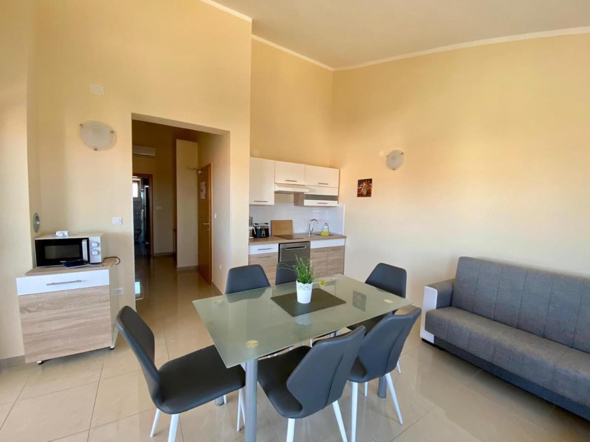 Atrium Novalja Daire Dış mekan fotoğraf